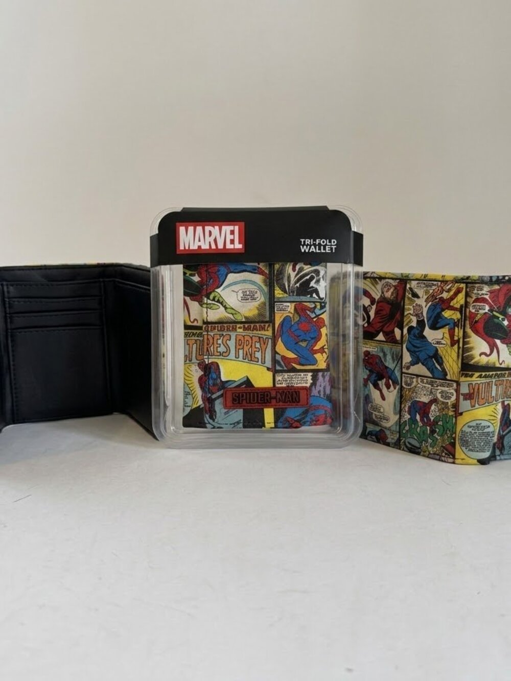 Marvel Comics Spiderman Peter Parker Trifold Wallet Brand New